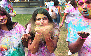 Holli Festival of Colour :  Photos : Richard Moore : Photographer